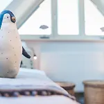 Haus Pinguin בית נופש זינקסט