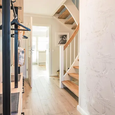 Haus Pinguin 別荘 ツィングシュト